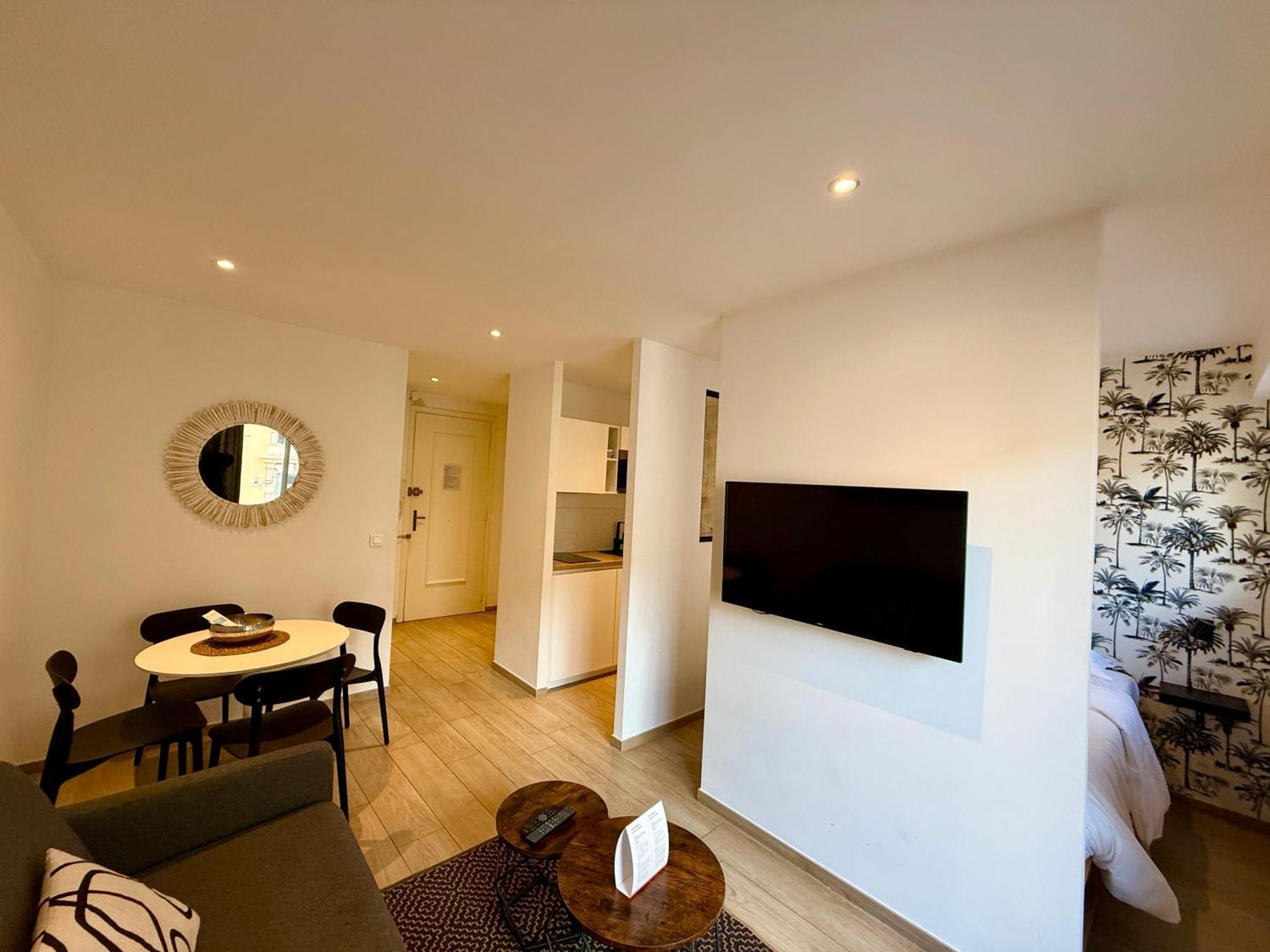 Beau studio neuf situé au centre Cannes Exterior foto