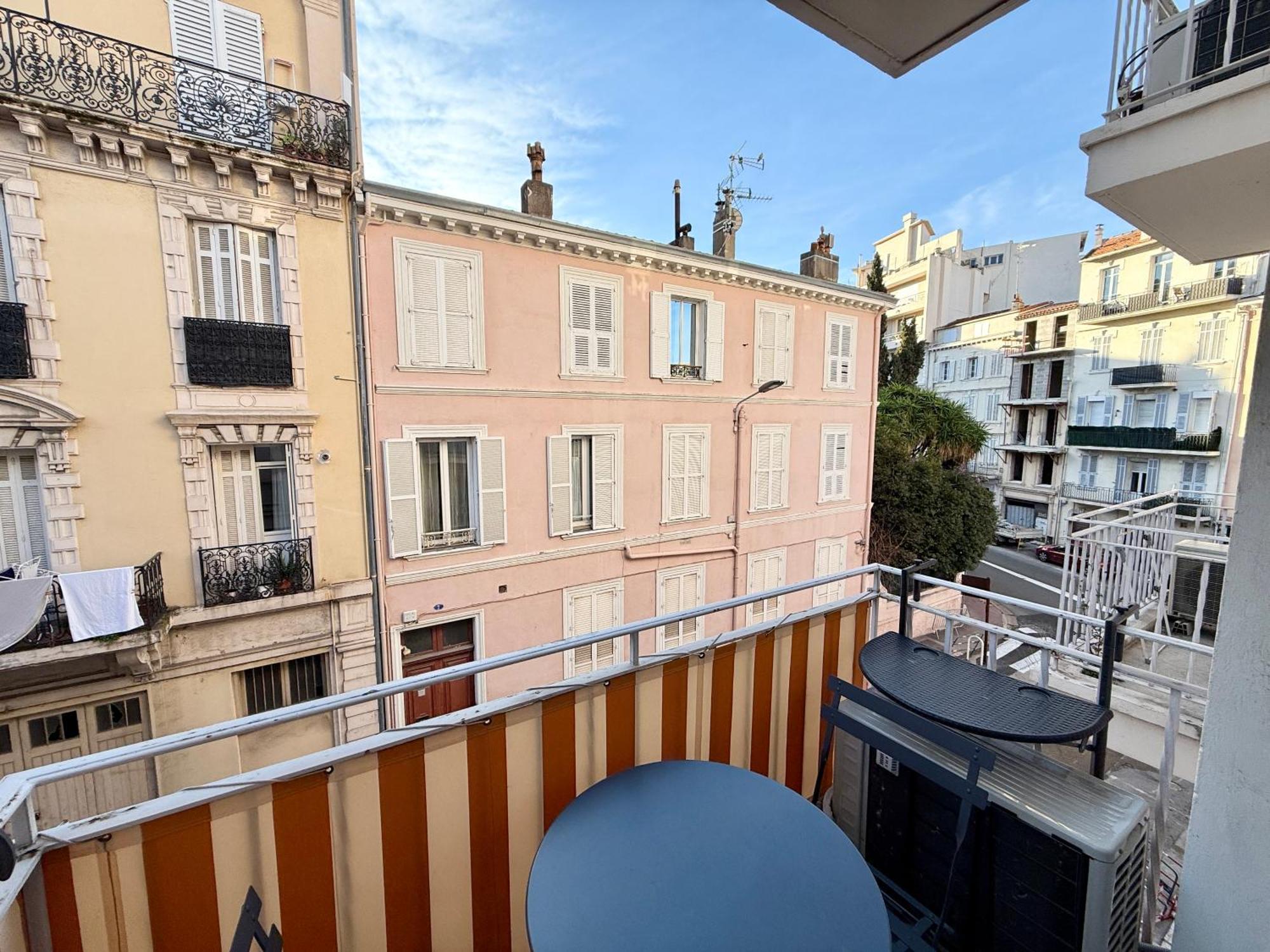 Beau studio neuf situé au centre Cannes Exterior foto